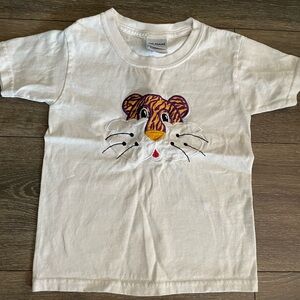 Sz 2t LSU tiger embroidered top